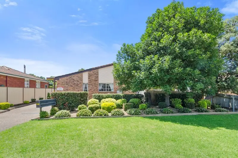 Main view of Homely villa listing, 6/9-11 Albert Street, Woonona NSW 2517