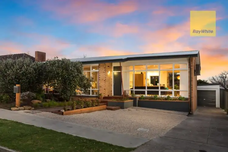 11 Aaron Avenue, Darlington SA 5047