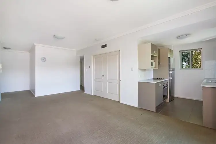 Fifth view of Homely unit listing, 8/18-20 Rose Street, Southport QLD 4215