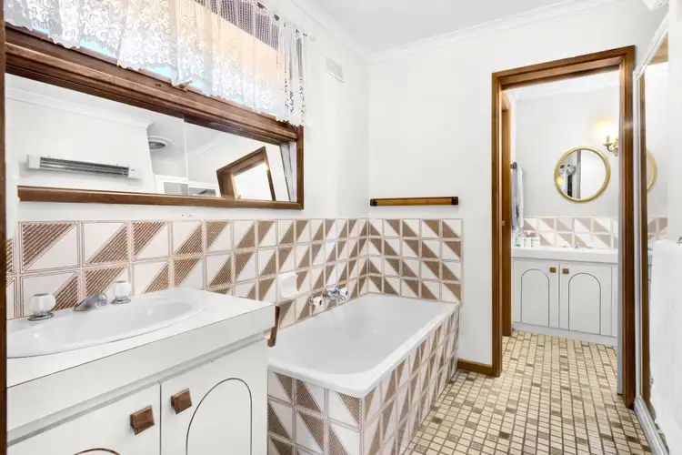 Sixth view of Homely house listing, 4 Elliminya Court, Clarinda VIC 3169