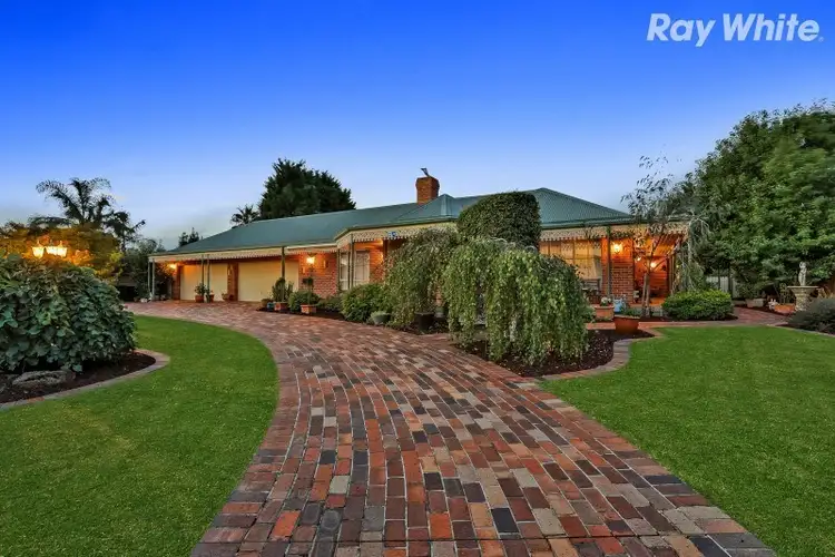 17 Palmerston Road, Lysterfield VIC 3156
