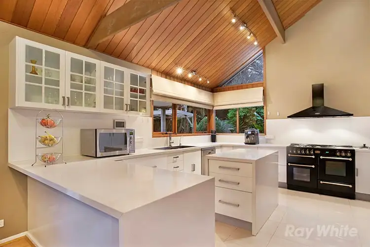 Sixth view of Homely house listing, 2 Oaks Court, Lysterfield South VIC 3156