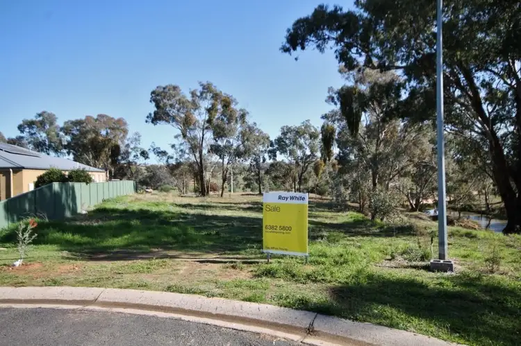 13 Jake Miller Place, Young NSW 2594