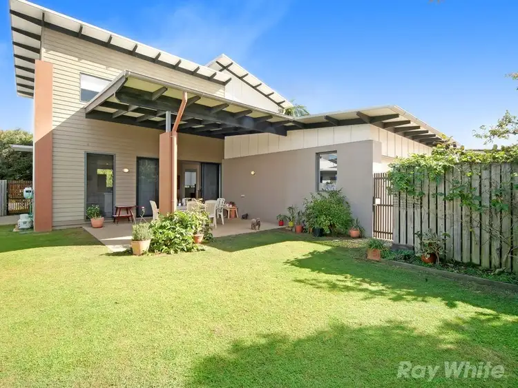 8 Boardrider Crescent, Mount Coolum QLD 4573