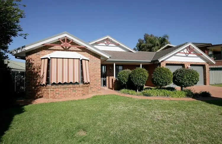 Main view of Homely house listing, 6 Roberts Way, Kooringal NSW 2650