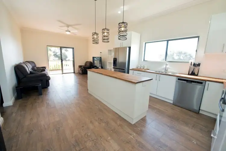 303 Lake Road, Woorinen VIC 3589