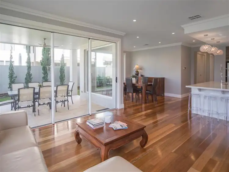 Second view of Homely house listing, 2829 Gracemere Circuit East, Hope Island QLD 4212