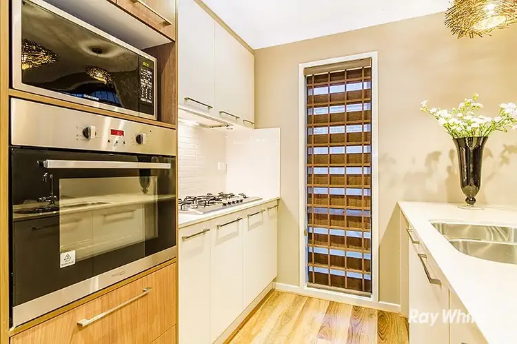 Fifth view of Homely house listing, 3 Salway Close, Cranbourne VIC 3977