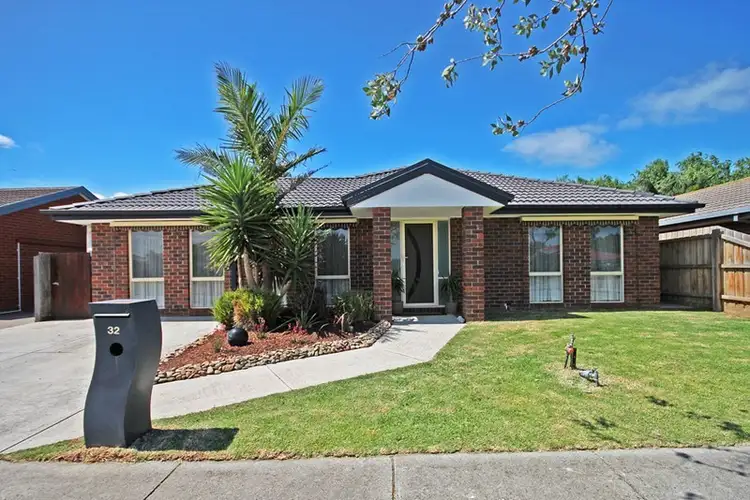 32 Dunscombe Place, Chelsea Heights VIC 3196