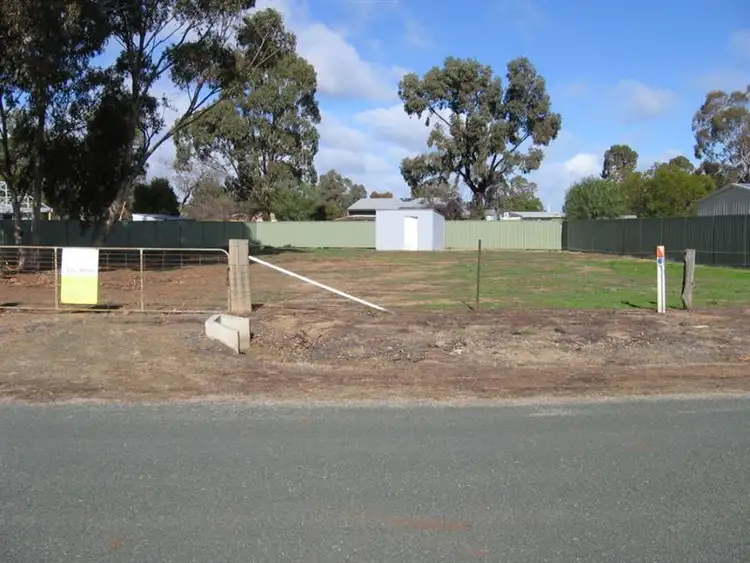 4 Cromwell Street, Rochester VIC 3561