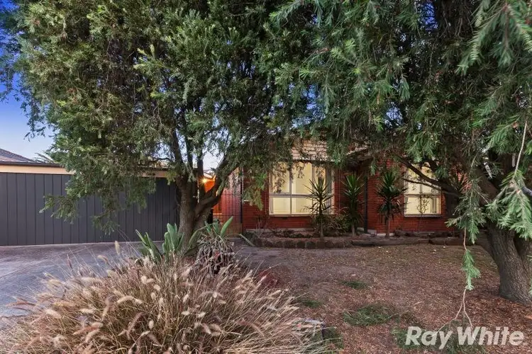 18 Greenwoods Close, Dingley Village VIC 3172
