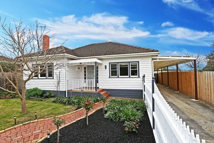1 Batman Close, Belmont VIC 3216
