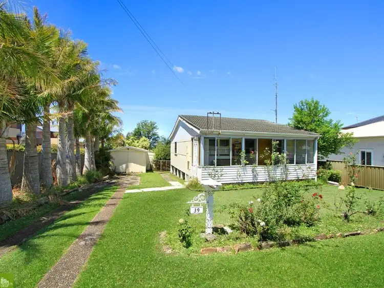 39 Russell Street, Balgownie NSW 2519