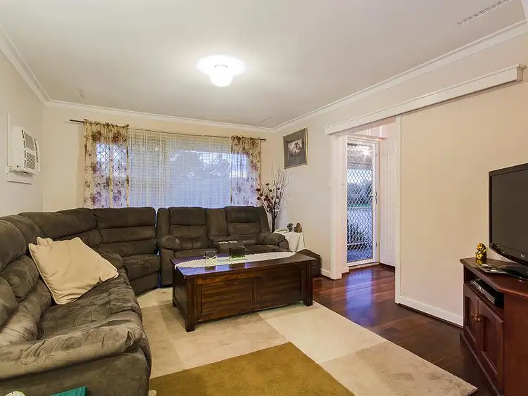 Seventh view of Homely house listing, 17 Jeffers Court, Orelia WA 6167