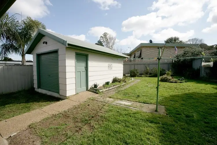 Seventh view of Homely house listing, 17 Tinga Crescent, Kooringal NSW 2650