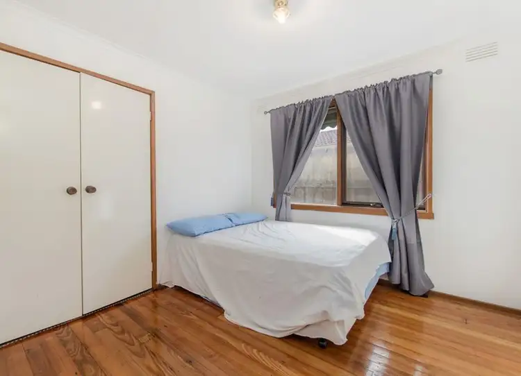 Fifth view of Homely house listing, 4 Lovell Drive, St Albans VIC 3021