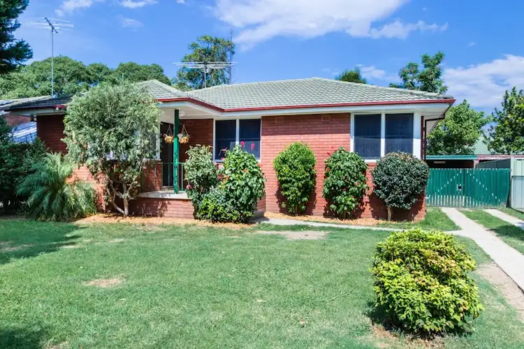 4 Clarke Avenue, Richmond NSW 2753