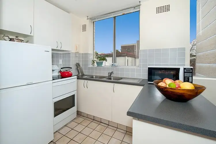 Third view of Homely apartment listing, 32/90-92 Elizabeth Bay Road, Elizabeth Bay NSW 2011
