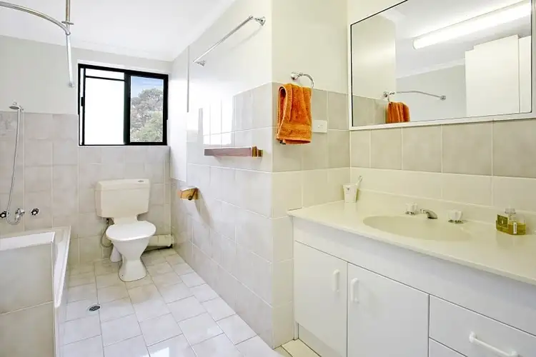 Seventh view of Homely unit listing, 4/15 Earle Lane, Toowong QLD 4066