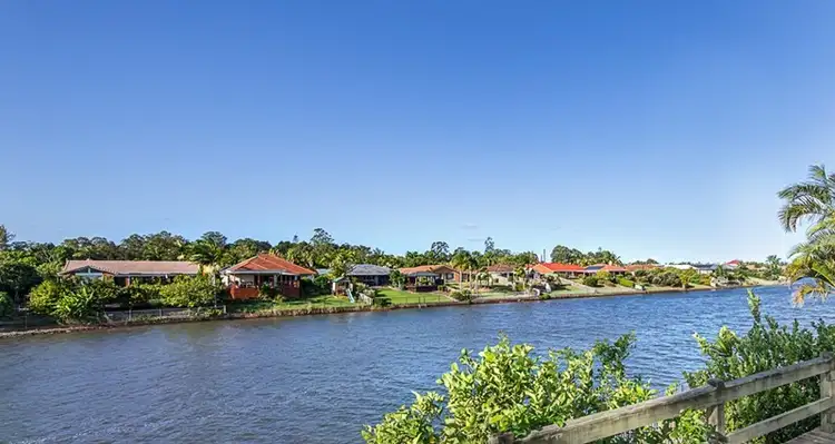 71 Cabana Boulevard, Benowa Waters QLD 4217