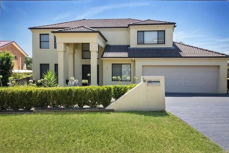 16 James Close, Menai NSW 2234