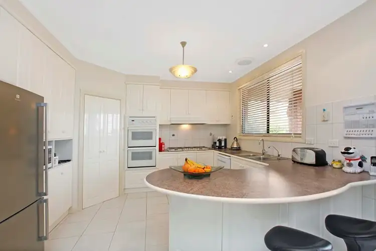 Second view of Homely house listing, 5 Hardiman Court, Mill Park VIC 3082