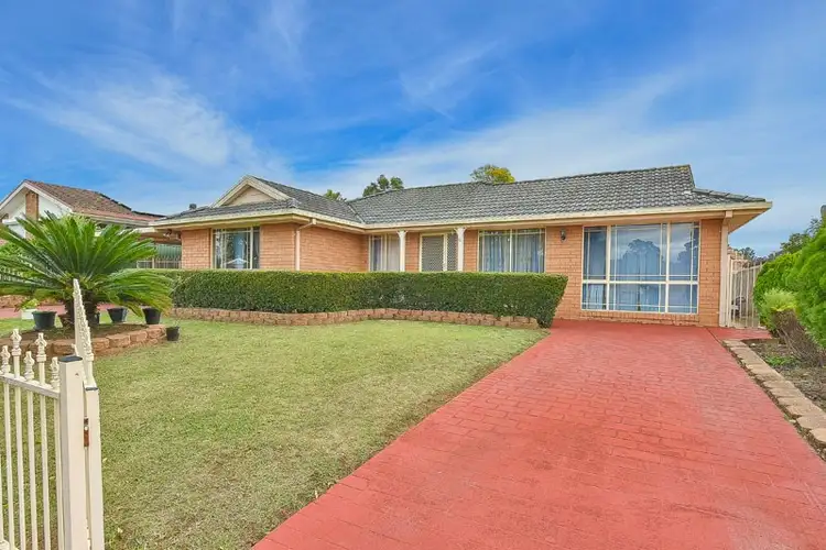 16 Cyclamen Place, Macquarie Fields NSW 2564