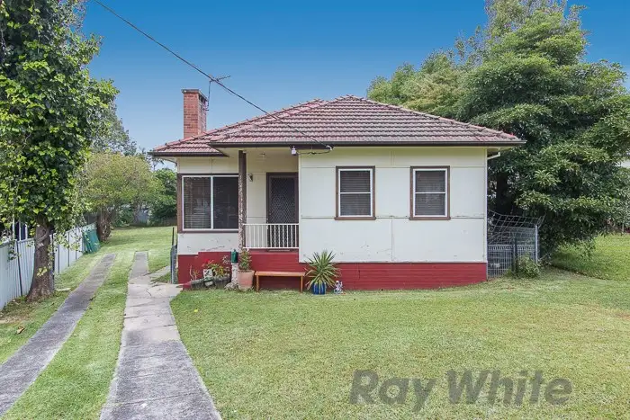 Main view of Homely house listing, 5 Schroder Avenue, Gateshead NSW 2290