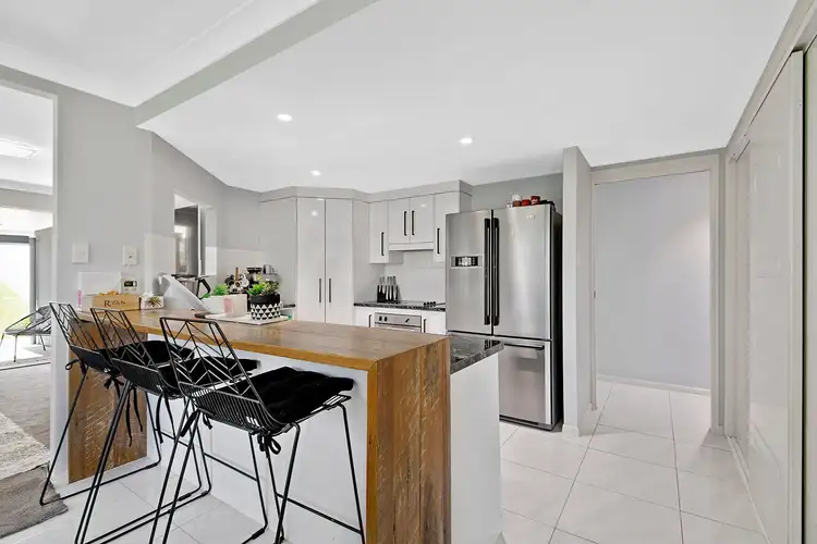 Sixth view of Homely house listing, 27 Mei-Lynn Way, Taranganba QLD 4703