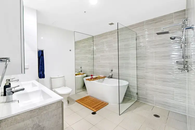 Seventh view of Homely apartment listing, 501/4 Como Crescent, Southport QLD 4215