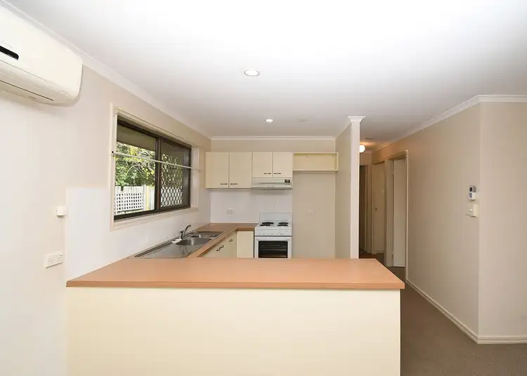 Seventh view of Homely unit listing, 4/42-44 Pulgul Street, Urangan QLD 4655