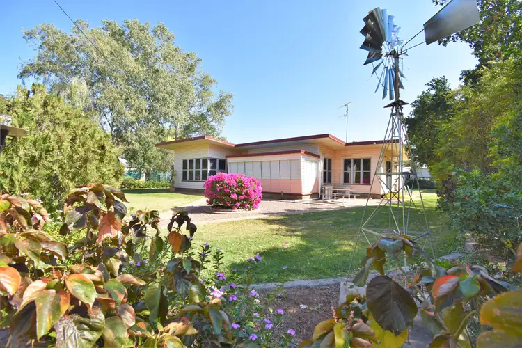 8 Fir Street, Barcaldine QLD 4725