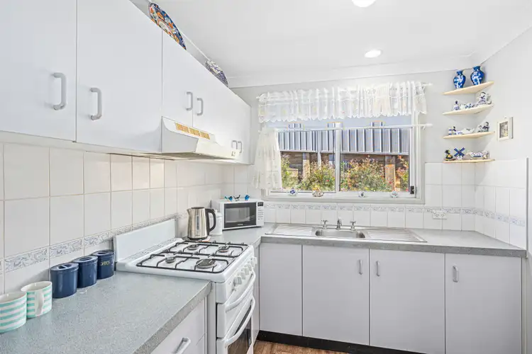 Second view of Homely villa listing, 3/6 Macleay Place, Albion Park NSW 2527