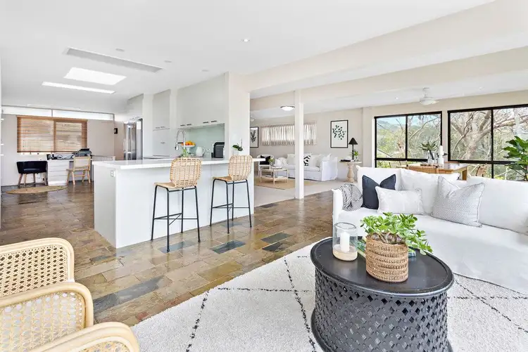 6 Tharkinna Avenue, Kiama NSW 2533
