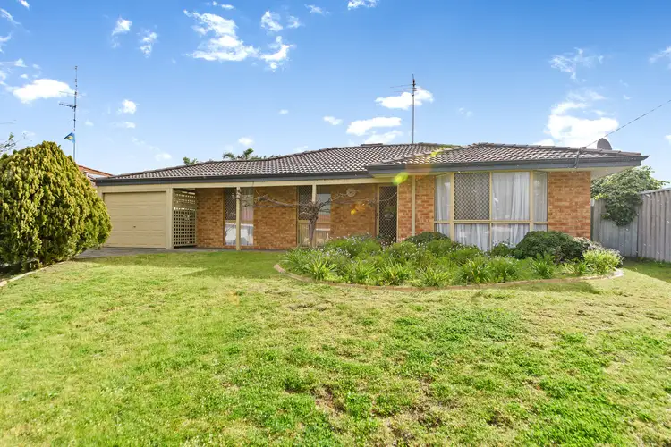 10 Dudley Drive, Usher WA 6230