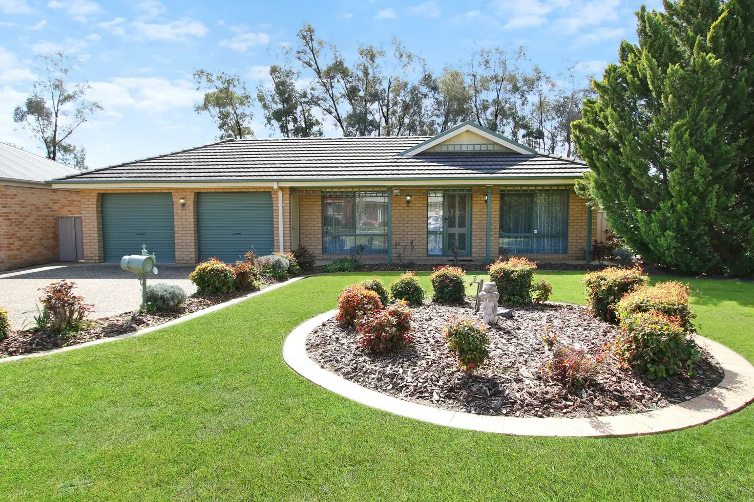 Main view of Homely house listing, 8 Slice Court, West Wodonga VIC 3690