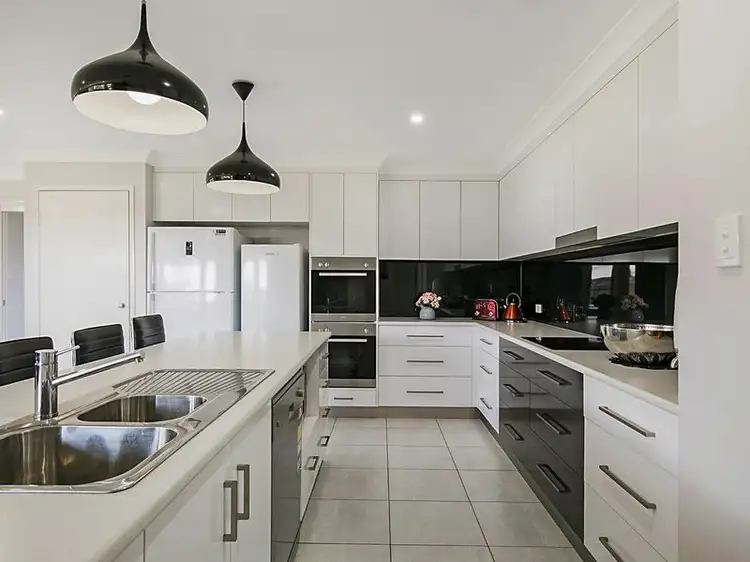 Sixth view of Homely house listing, 1 Heron Court, Kleinton QLD 4352