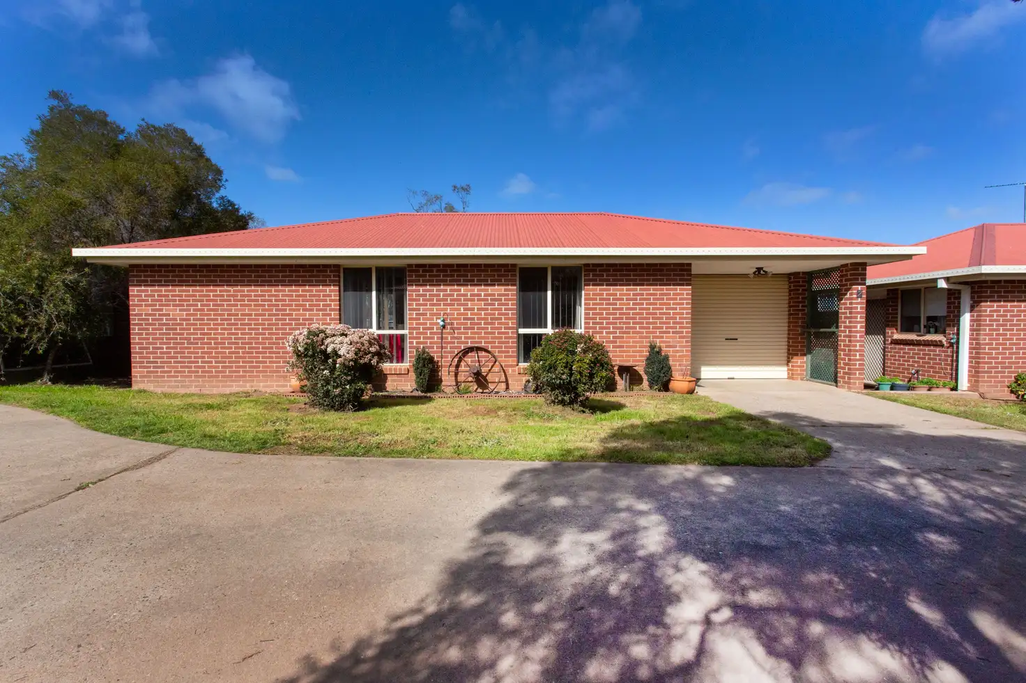 Main view of Homely unit listing, 2/51 Wellington Street, Cowra NSW 2794