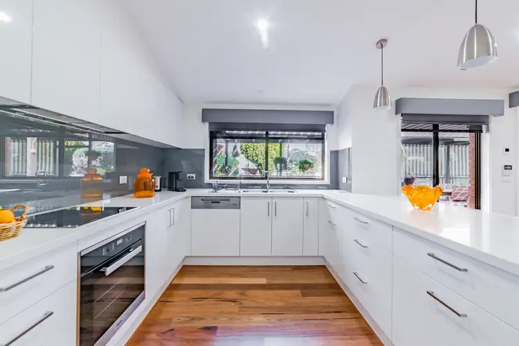 13 Hunter Place, Heathcote VIC 3523