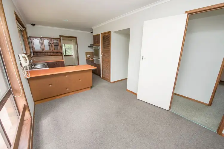 Sixth view of Homely house listing, 35 Mellor Grove, Swan Hill VIC 3585