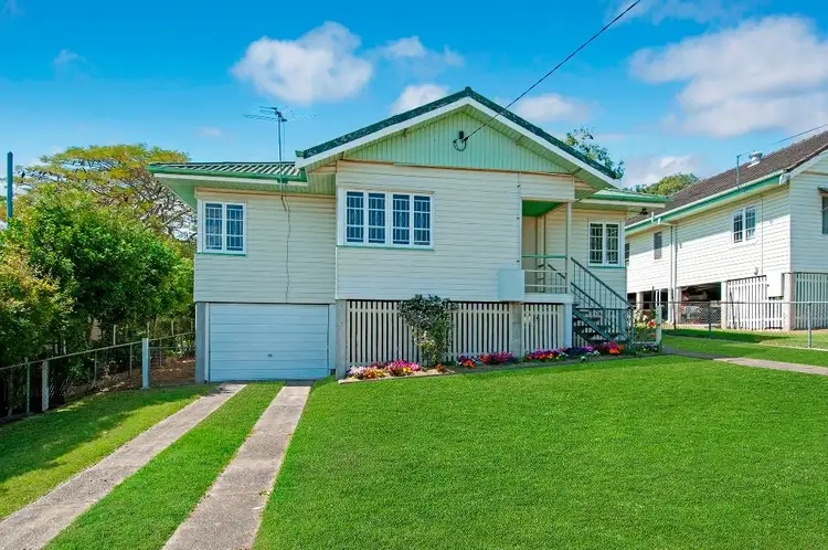 28 Capella Street, Coorparoo QLD 4151