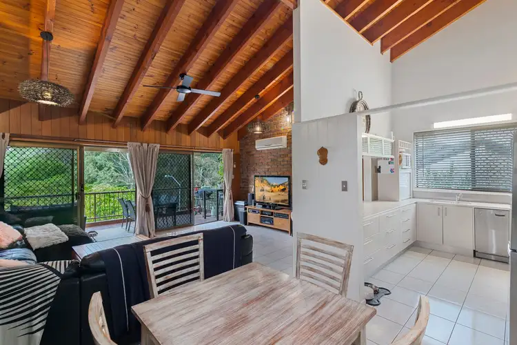 Fourth view of Homely semi-detached listing, 1/39 Hillcrest Avenue, Tugun QLD 4224