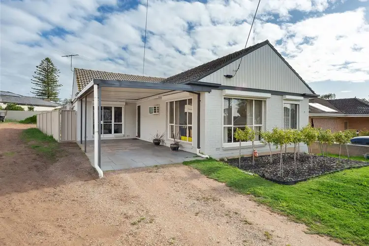 9 Regent Avenue, Pooraka SA 5095