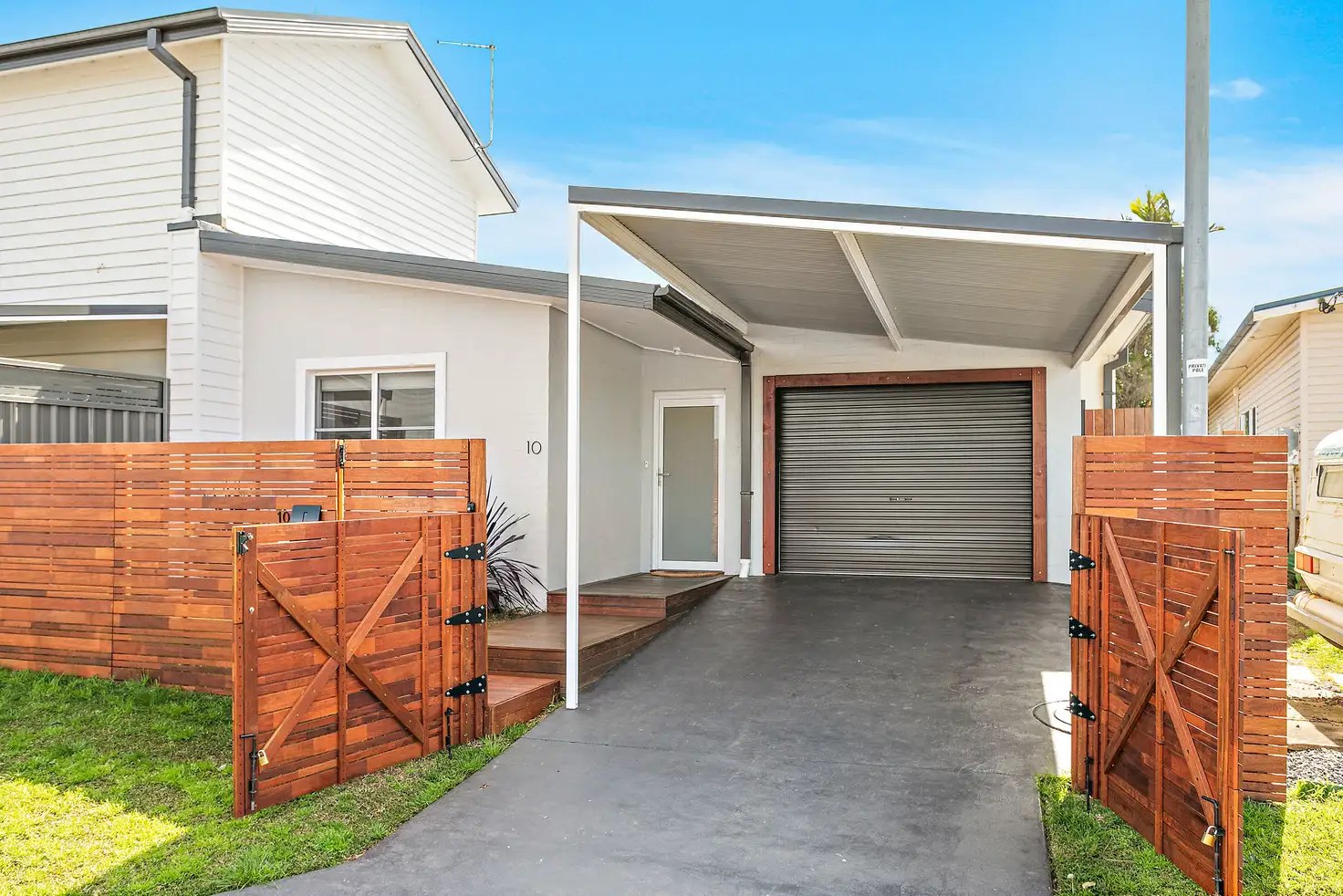 Main view of Homely house listing, 10 Ulster Avenue, Warilla NSW 2528
