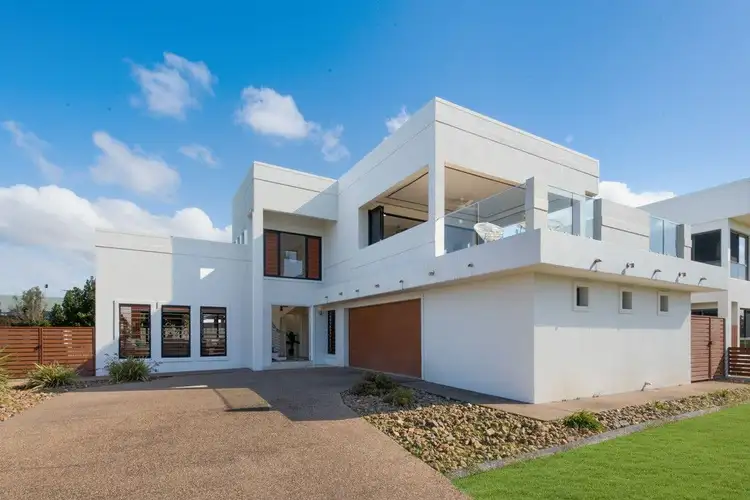 64 Lakeshore Circuit, Idalia QLD 4811