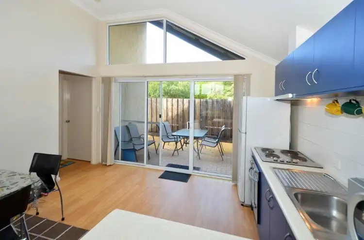 Seventh view of Homely house listing, 2/3 Dillon Close, Collingwood Park WA 6330