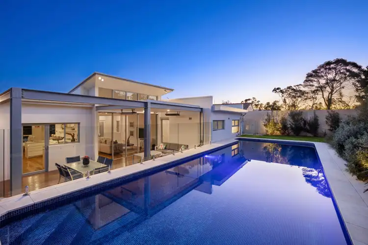 25 The Rampart, Castlecrag NSW 2068
