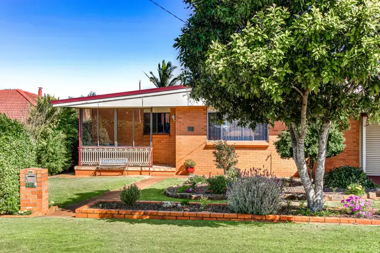 16 Prosser Street, Rockville QLD 4350