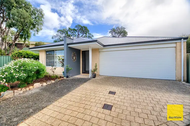 5 Finch Court, Little Grove WA 6330