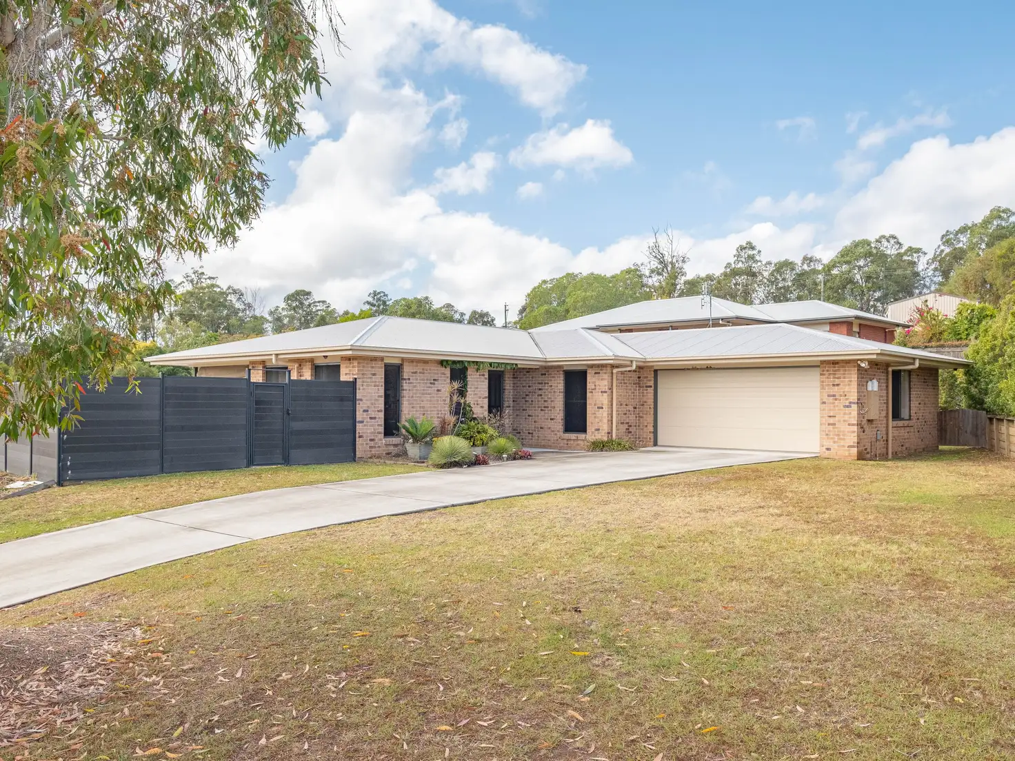 Main view of Homely house listing, 1 Deakin Court, Southside QLD 4570